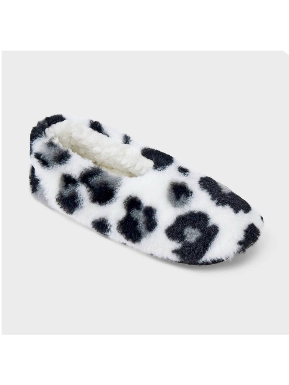 Auden Faux Fur Slipper Socks Women’s M/L 8/10 Leopard Print Gray White Grippers